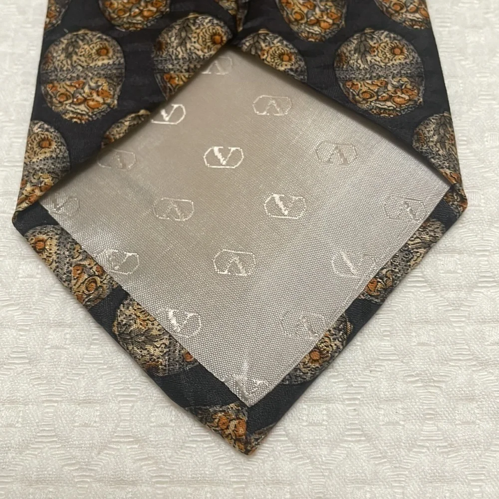Valentino Classic Charcoal/Black & Tan Silk Tie—Great!! Excellent Condition!